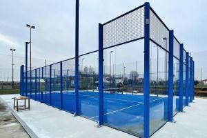El color azul protagoniza una nueva Outdoor Europa de Serena Pádel en Italia